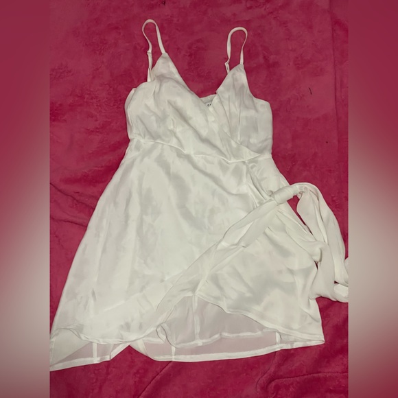 HAVE YOU IN MY HEART DRESS WHITE - Picture 2 of 11